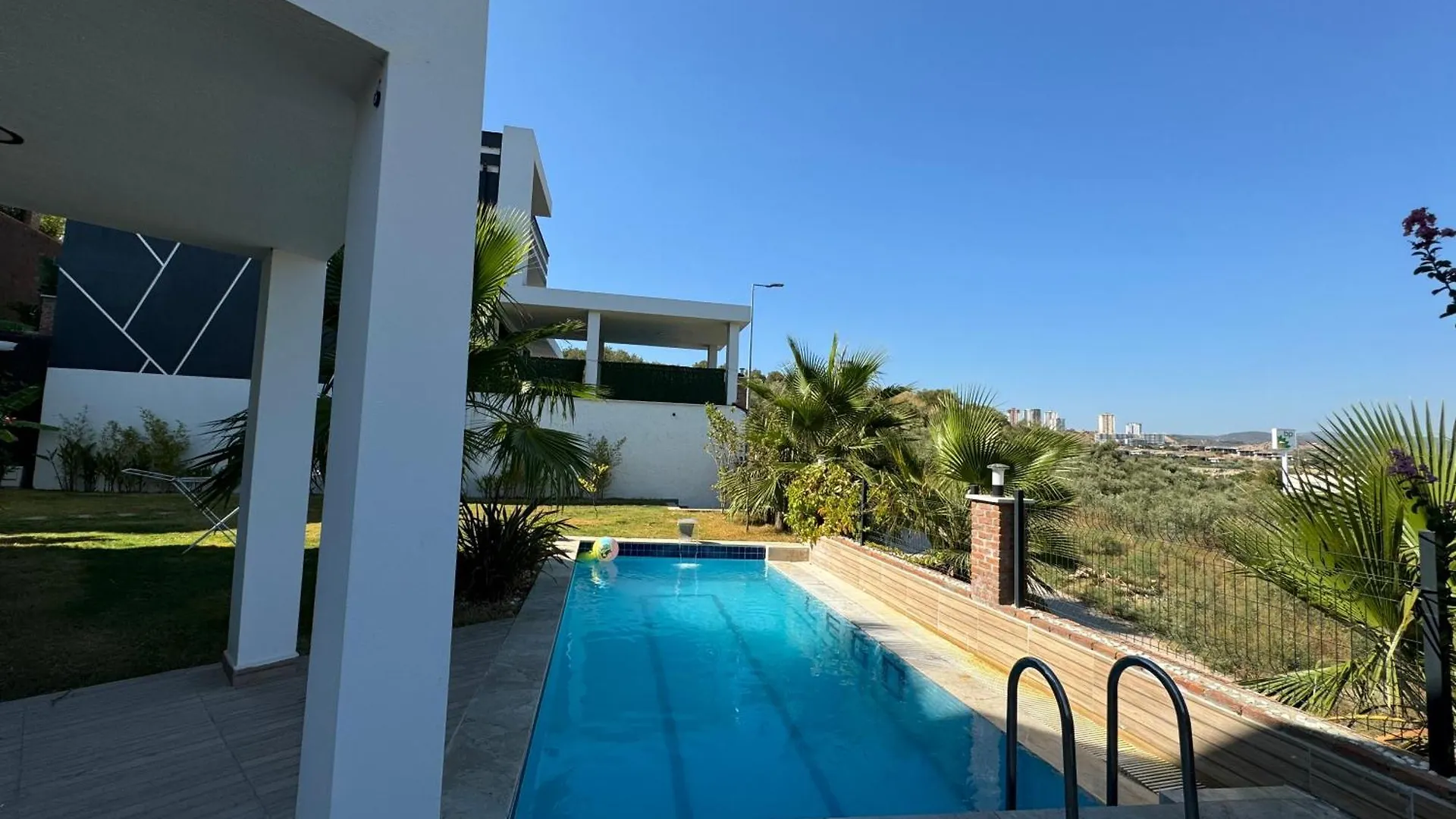 Apartment Isitmali Havuzlu Lueks Villa Kusadasi Turkey